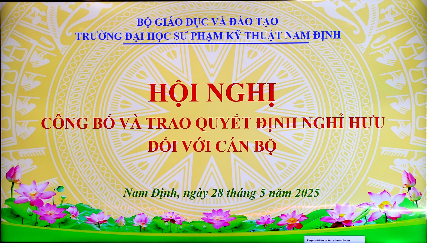 Hội nghị công bố và trao quyết định nghỉ hưu đối với cán bộ