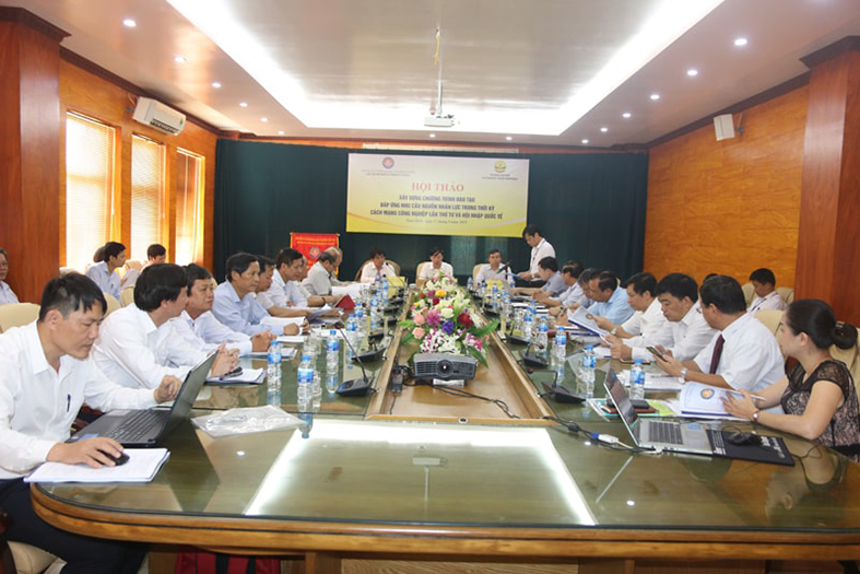 Hội thảo “Xây dựng Chương trình đào tạo đáp ứng nhu cầu nguồn nhân lực trong thời kỳ cách mạng công nghiệp lần thứ tư và hội nhập quốc tế”