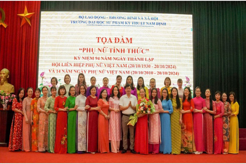 Trường Đại học Sư phạm Kỹ thuật Nam Định (NUTE) Tổ Chức Tọa Đàm "Phụ nữ Tỉnh thức" Chào Mừng Ngày Phụ nữ Việt Nam 20/10