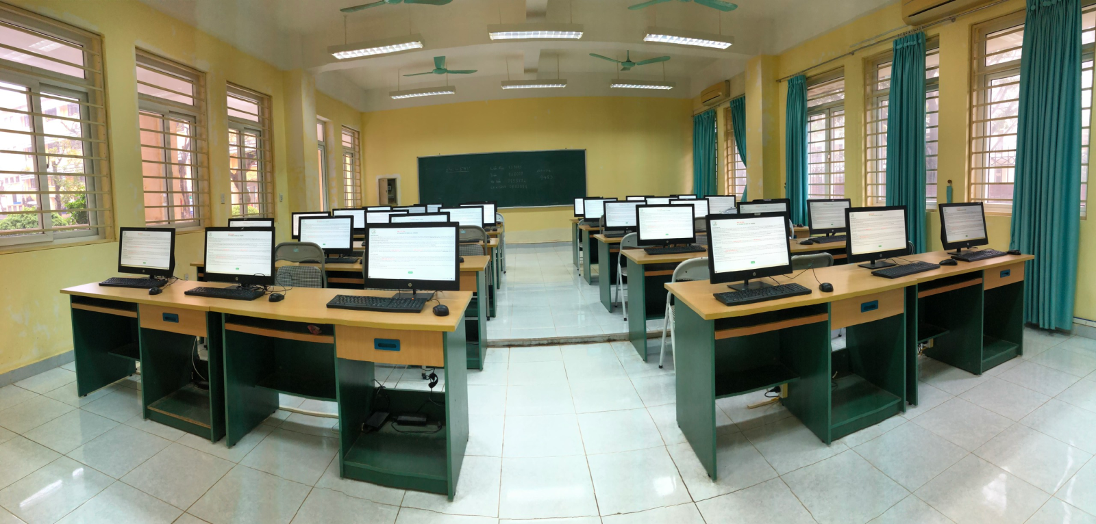 Trường Đại học Sư phạm Kỹ thuật Nam Định chuẩn bị tốt các điều kiện phục vụ các kỳ thi đánh giá tư duy và đánh giá năng lực 2025